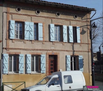 En exclusivité – volumes – cour – garage - cachet Baziege En exclusivité – volumes – cour – garage - cachet Baziege