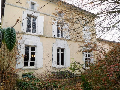 Casa antigua 7 piezas Secteur Nord Cognac Casa antigua 7 piezas Secteur Nord Cognac