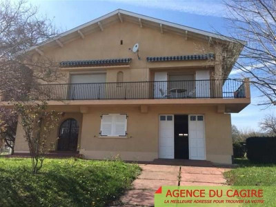 Proche A64 & transports communs, 4 Ch., 130 m² habitable Salies du Salat Proche Proche A64 & transports communs, 4 Ch., 130 m² habitable Salies du Salat Proche