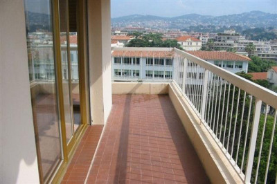 Cannes rue Léon Noël - 3 Pièces d'angle avec terrasse vue mer Cannes Cannes rue Léon Noël - 3 Pièces d'angle avec terrasse vue mer Cannes