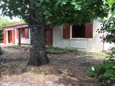 annonce immobiliere Vente Maison / villa Andernos-les-Bains Andernos, quartier calme et arboré, beaucoup de potentiel pour cette maison de plain pied à relooker: sal ...