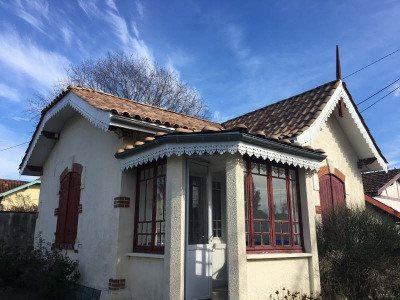 annonce immobiliere Vente Maison / villa Andernos-les-Bains Véritable Arcachonnaiseà rénover. Elle offre un séjour, cuisine, 2 chambres, et une véranda. Garage. Parc ...