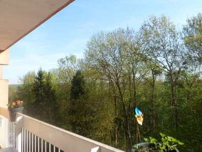 annonce immobiliere Vente Appartement Évry F3 + Cave + Parking Dans Belle Résidence gardiennée et arborée. Appartement F3 situé au 4ème /6 il présen ...