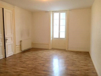 Appartement 3 pièce (s) Centre Ville de Cognac Appartement 3 pièce (s) Centre Ville de Cognac