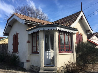 annonce immobiliere Vente Maison / villa Andernos-les-Bains Véritable Arcachonnaise à rénover. Elle offre un séjour, cuisine, 2 chambres, et une véranda. Garage. Par ...