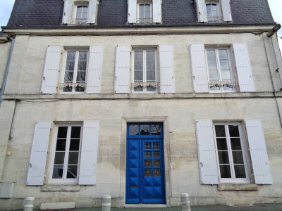 Maison 7 pièce (s) Centre Ville de Cognac Maison 7 pièce (s) Centre Ville de Cognac
