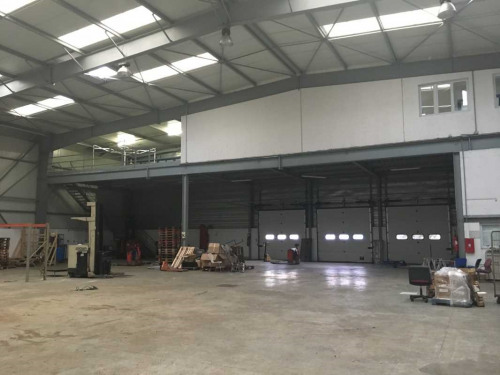 Verhuren
 - Bedrijfsruimte - 2000 m2 - Villeneuve le Roi - Photo 