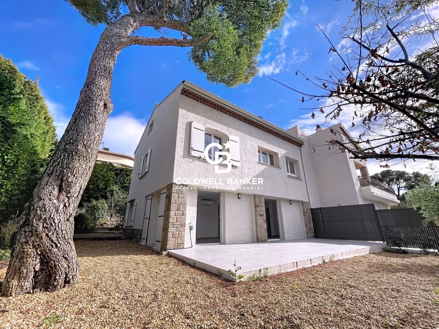 Luxury apartment for sale in the district Plateau Notre Dame Nord