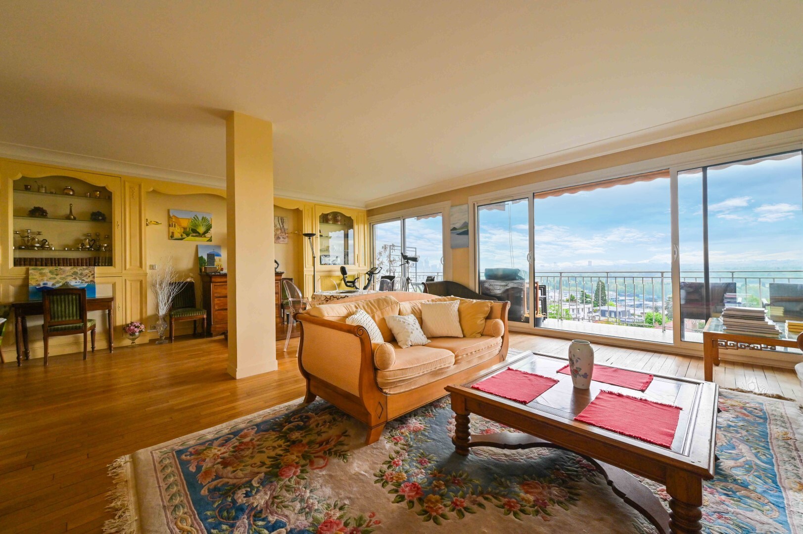 Luxe appartement te koop in Val d'Or