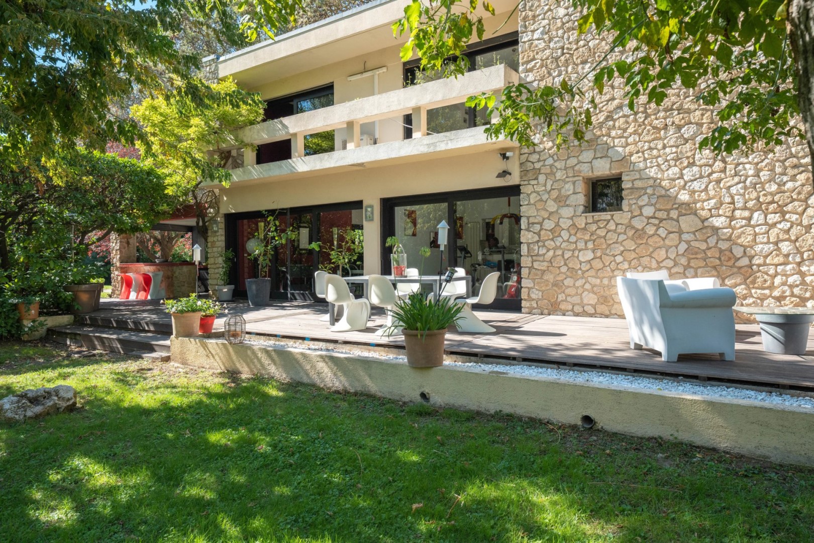 Maison de luxe à vendre dans le quartier Granettes-Jauberte-Sainte Anne
