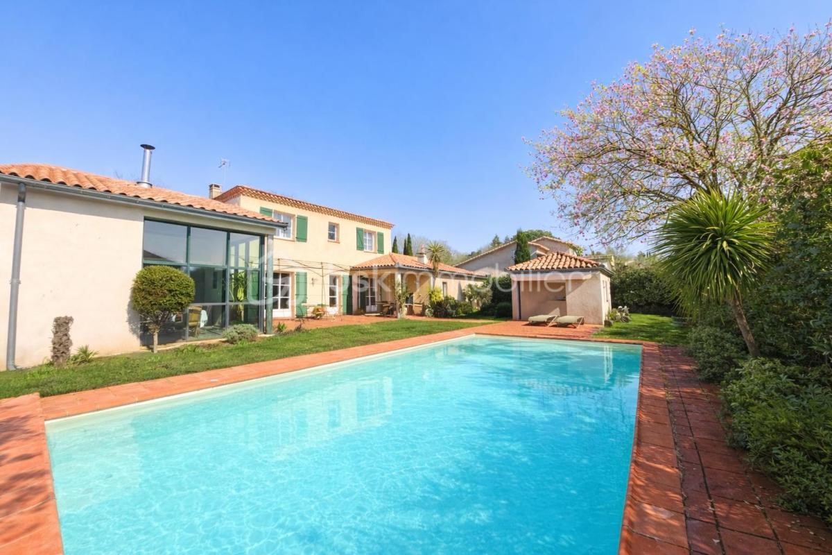 Luxury villa for sale in Labège
