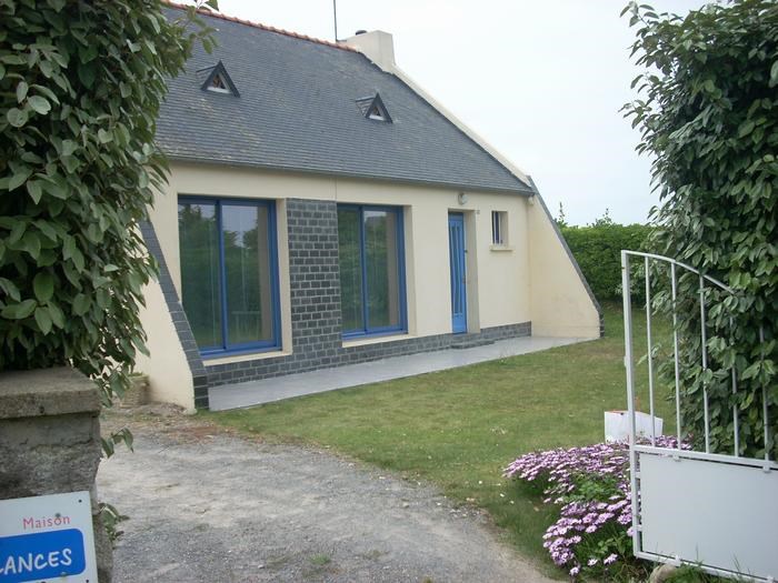 Maison De Vacances A Ploudalmezeau En Bretagne Pour 4 Pers