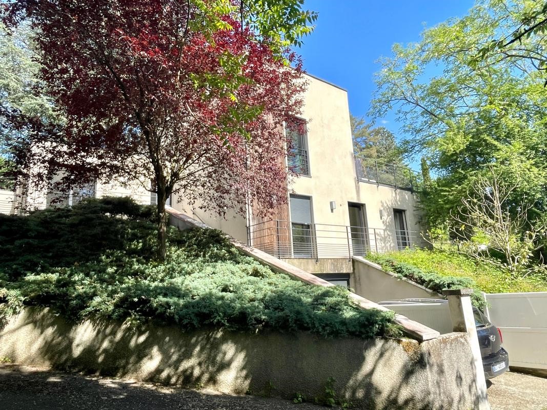 Maison d'architecte à vendre dans le quartier Point du Jour-Ménival