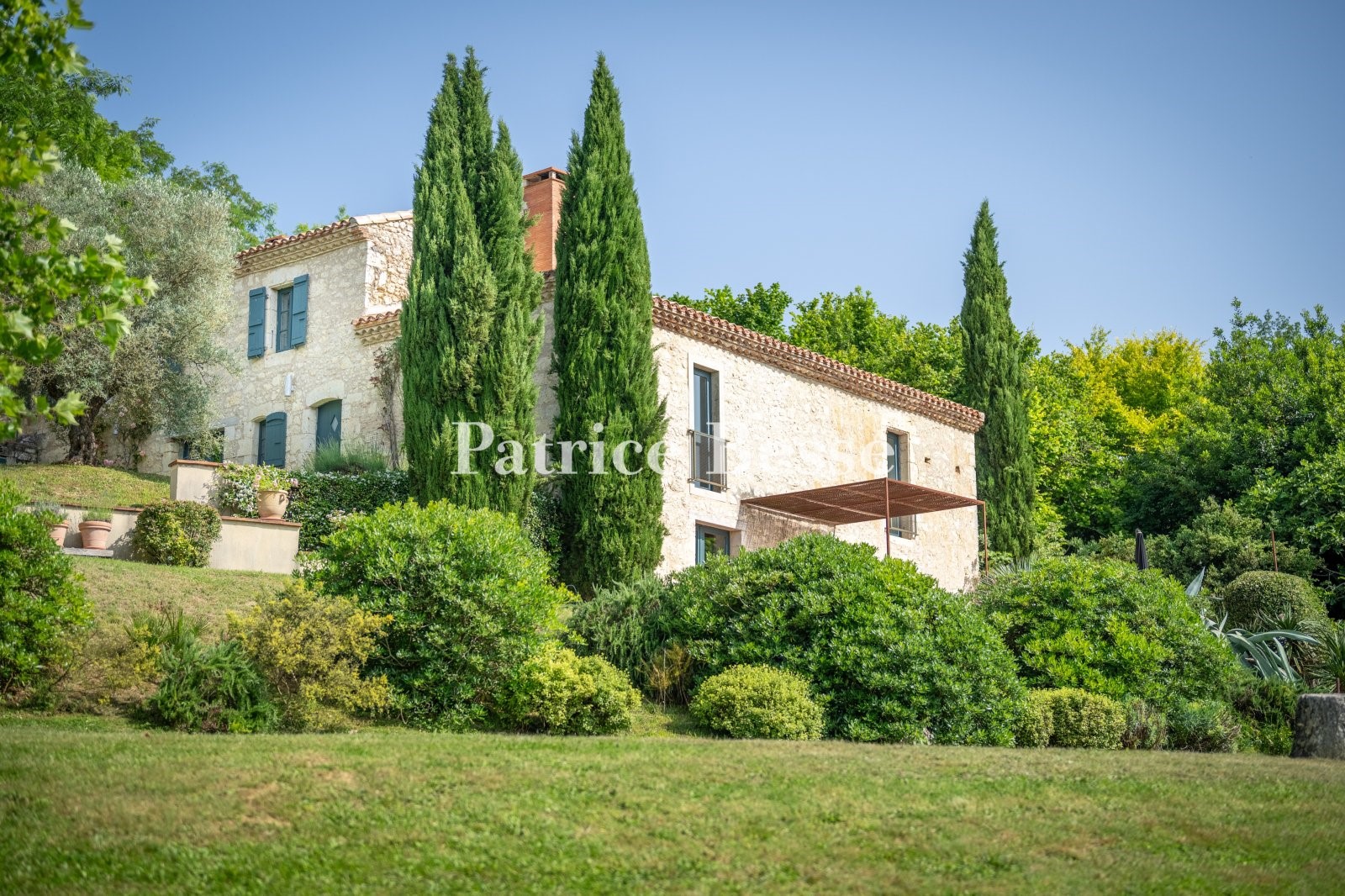Old house for sale in Lectoure