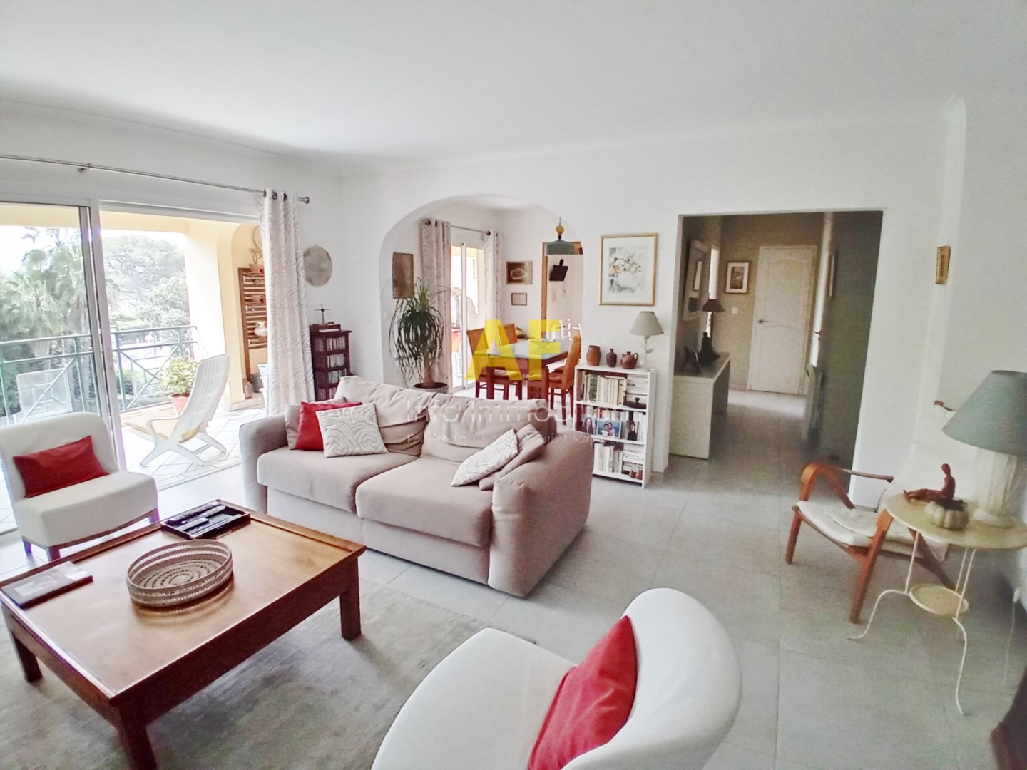 Luxe appartement te koop in Valescure-Vaulongue-Clair Bois-Vallon Suveret