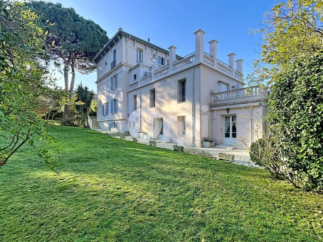 Luxe appartement te koop in Le Cap