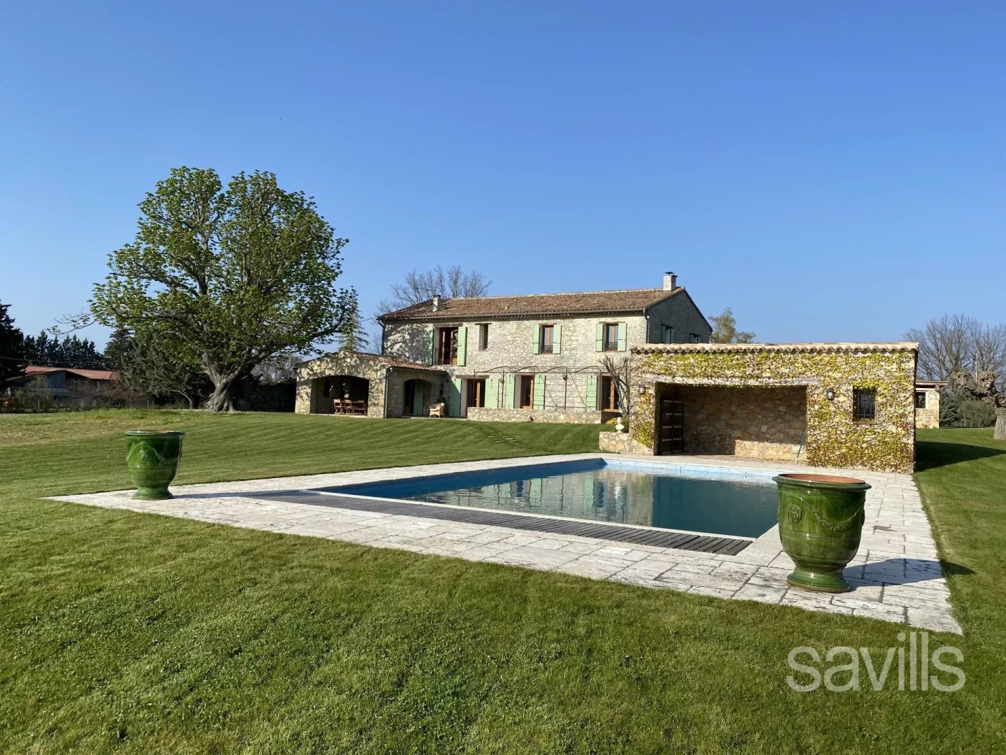 Luxury villa for sale in Fox-Amphoux