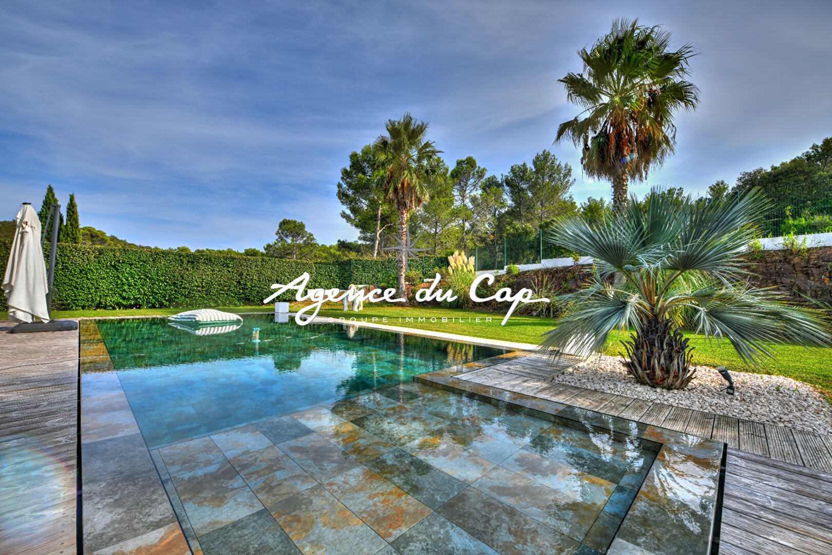 Luxe stadswoning te koop in Aiguebonne