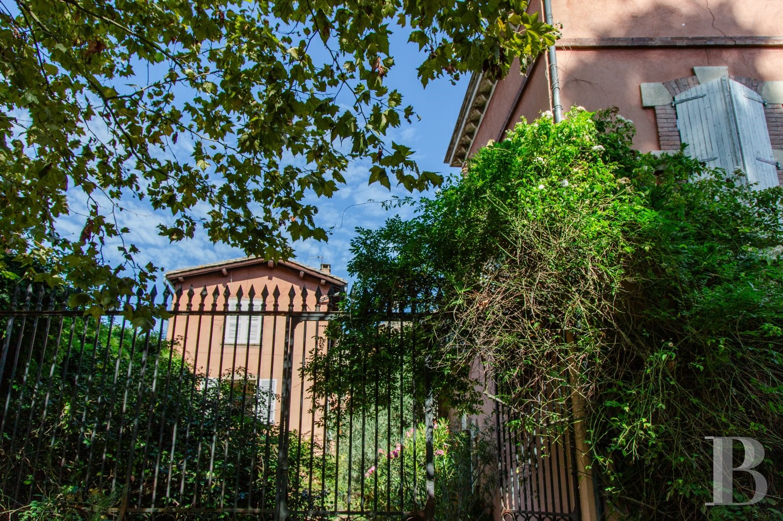 Luxury house for sale in Saint-Clair-du-Rhône