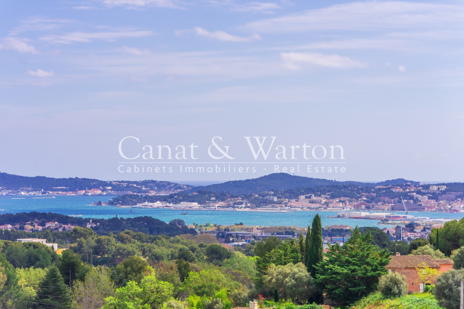 Villa de luxe à vendre dans le quartier Nord Est