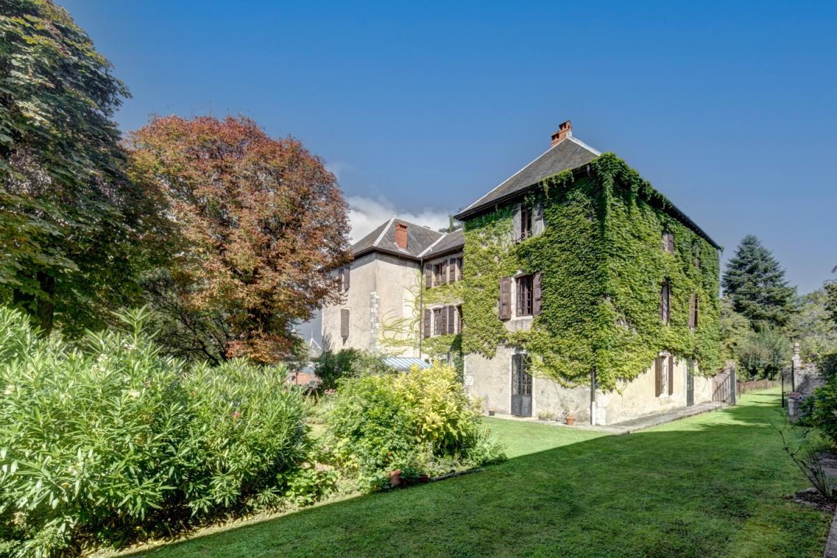 Castle for sale in Aix-les-Bains