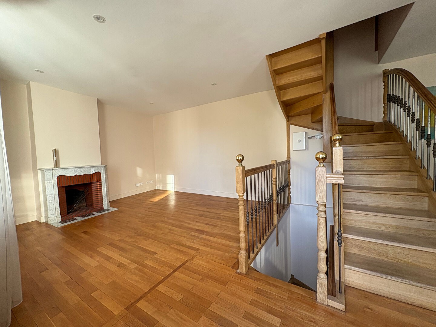 Luxury house for sale in the district Cathédrale