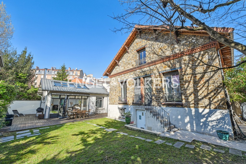 propriété à vendre dans le quartier Espaces Jeunes