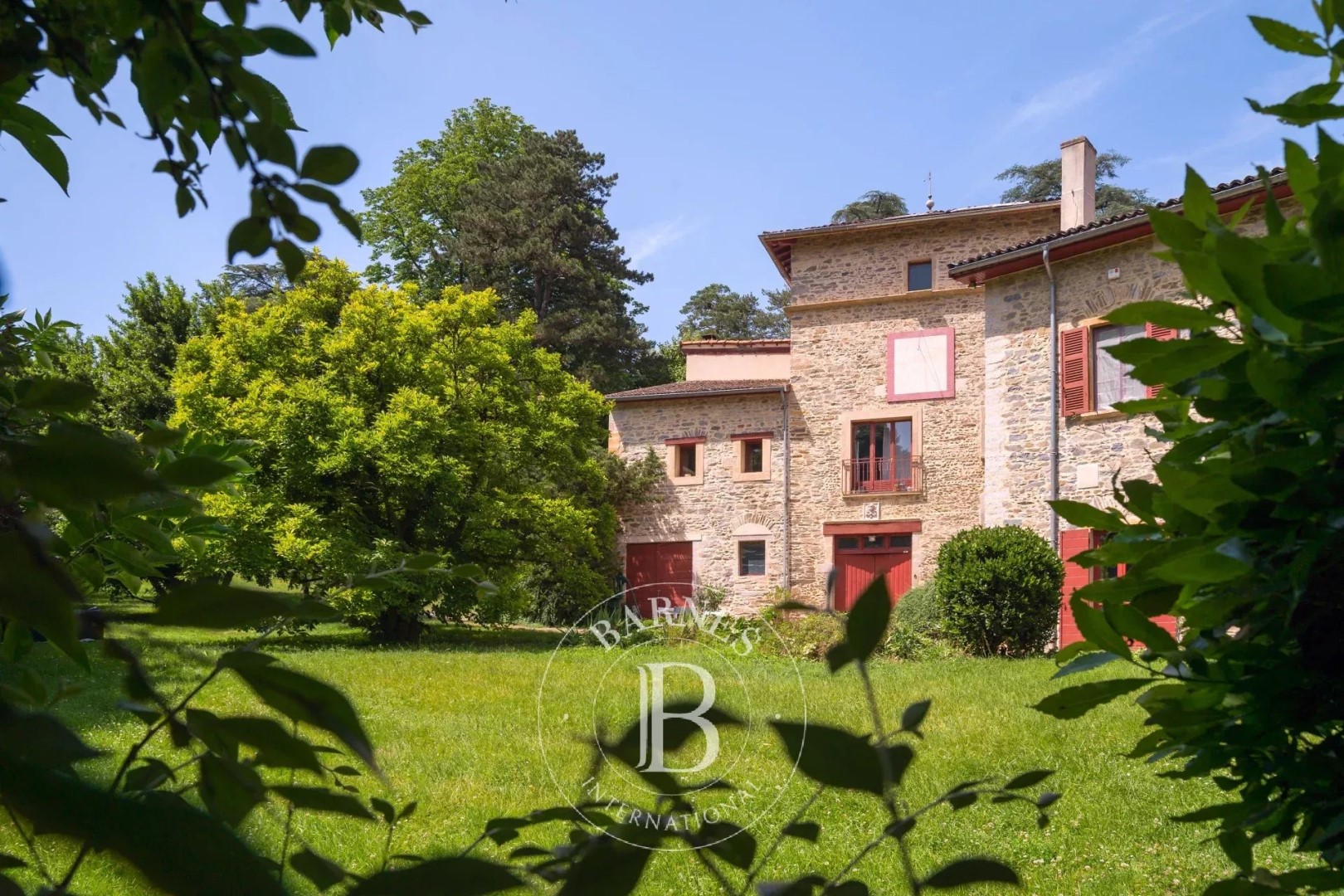 Luxury house for sale in Millery