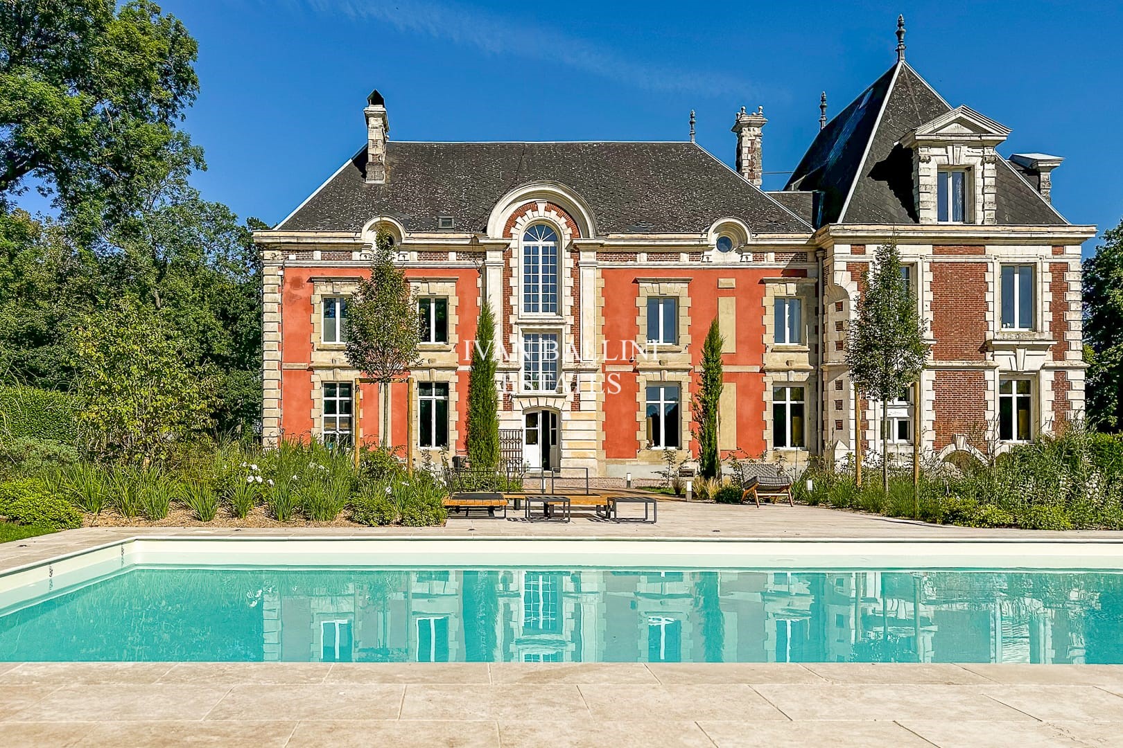 Schloss zu verkaufen Le Mesnil-Guillaume