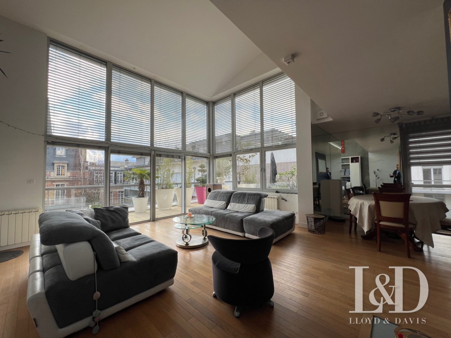 Appartement de luxe à vendre dans le quartier Centre Ville