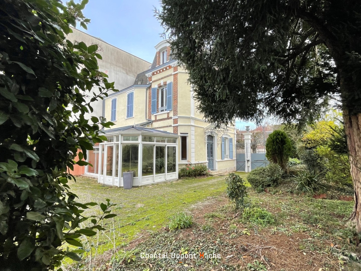 Luxury house for sale in Chartres