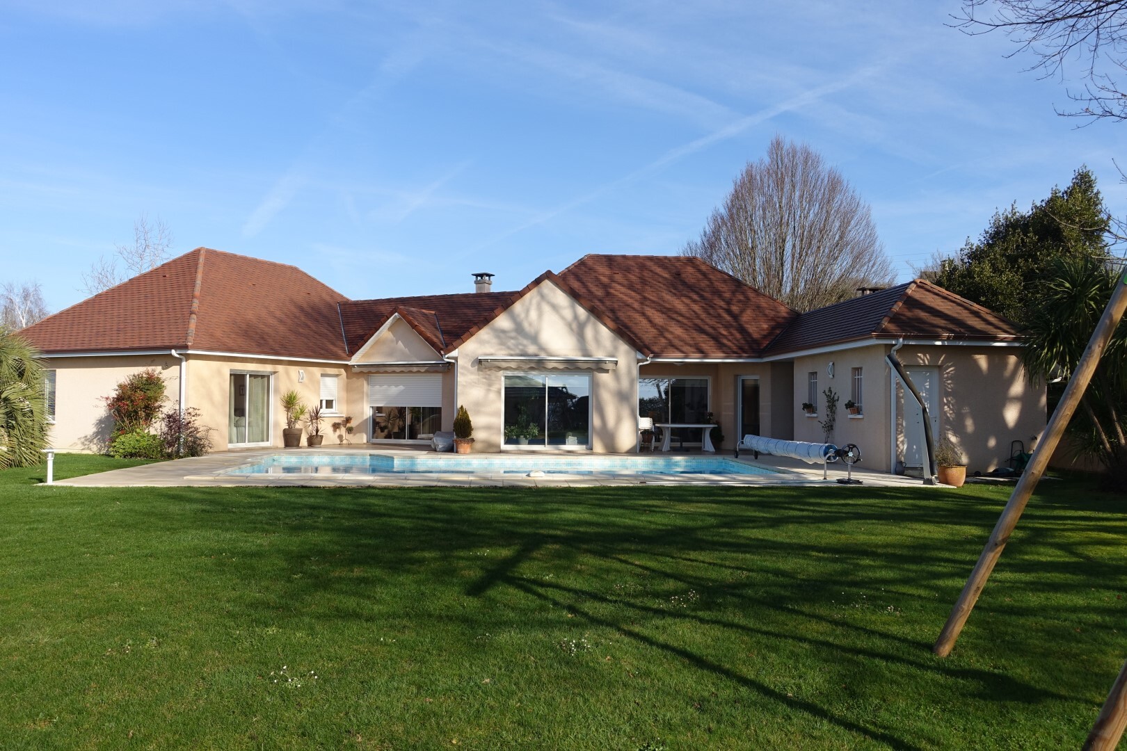 Luxury villa for sale in Sauvagnon