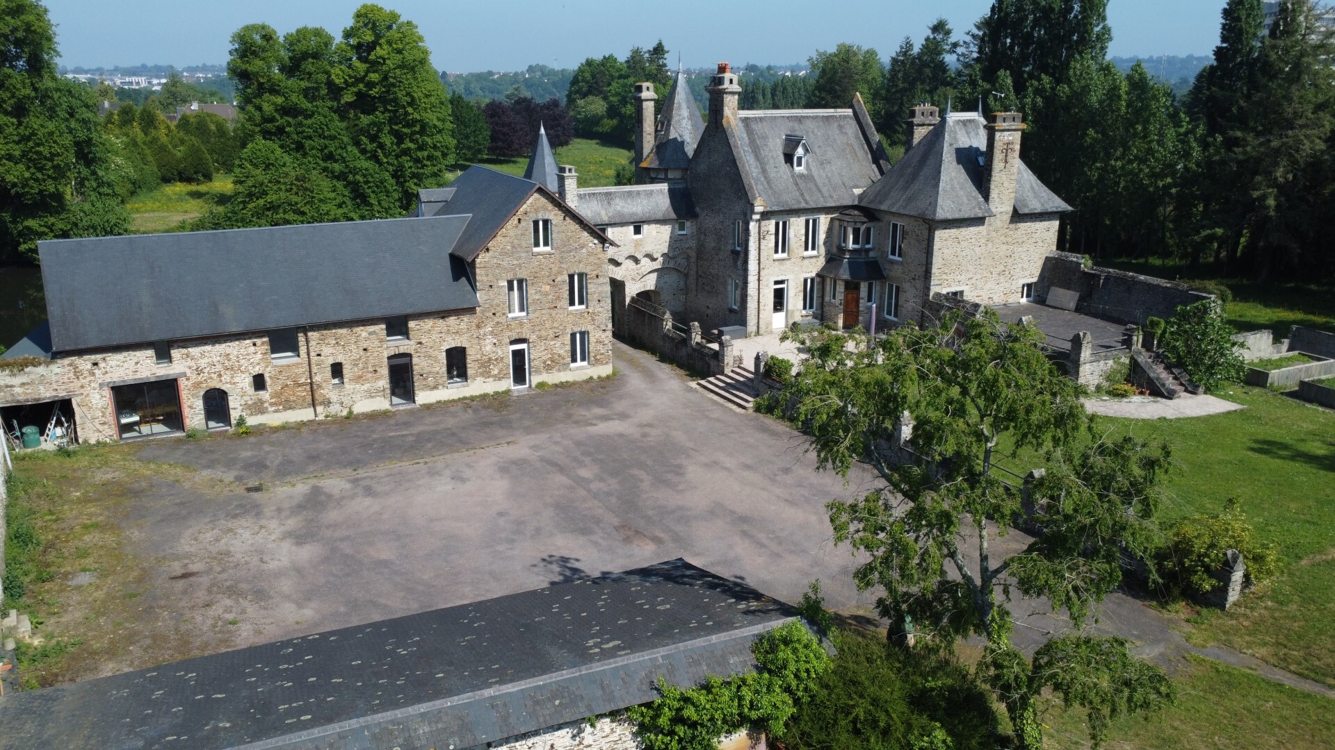 property for sale in the district Le Bouloir-Grimouville