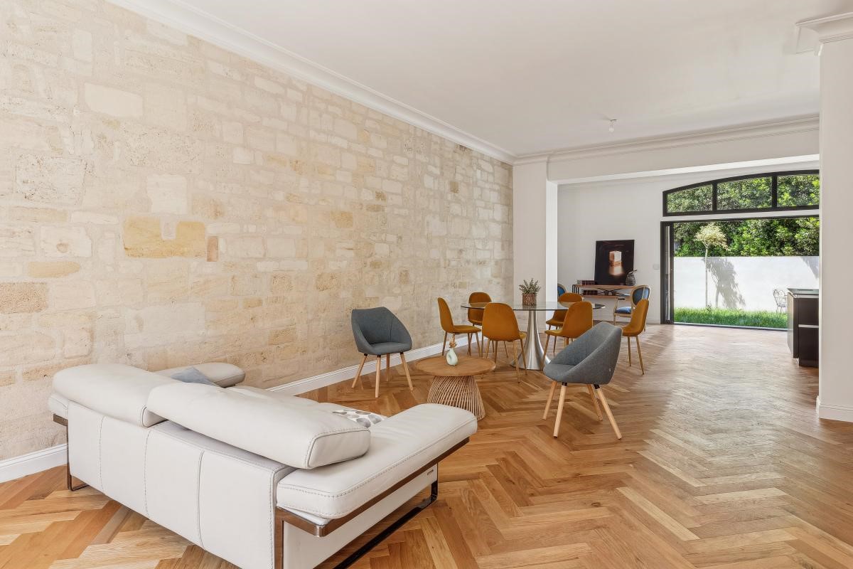 Luxury house for sale in the district Hôtel de Ville-Quinconce-Saint Seurin-Fondaudège