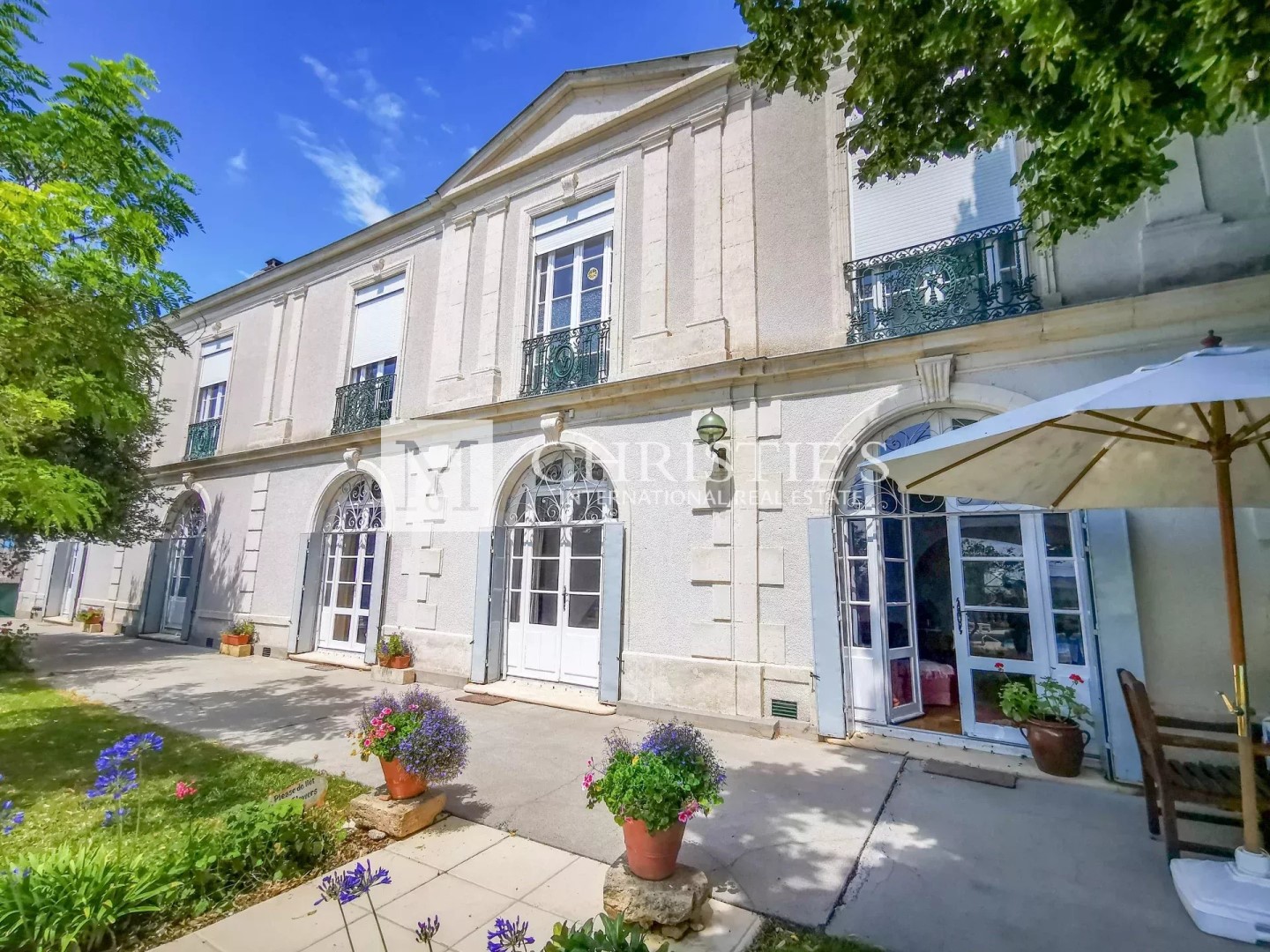 Manor house for sale in Duras