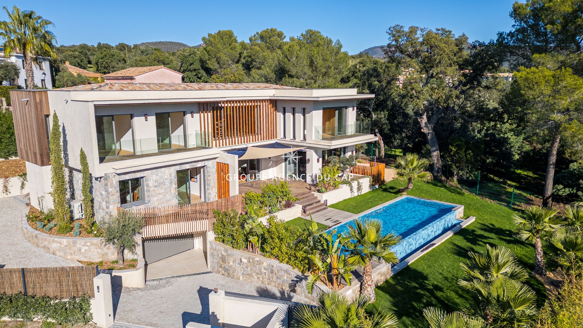 Villa di lusso in vendita Valescure-Vaulongue-Clair Bois-Vallon Suveret