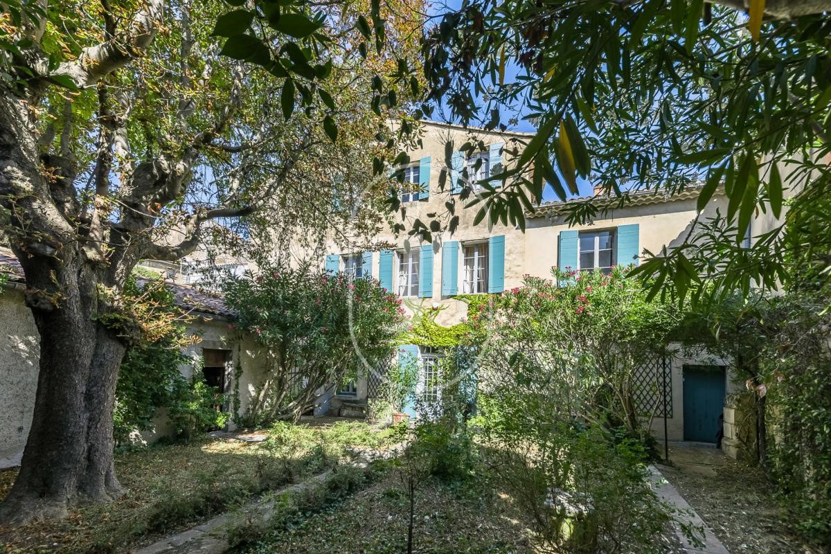 Luxury house for sale in the district Secteur Nord