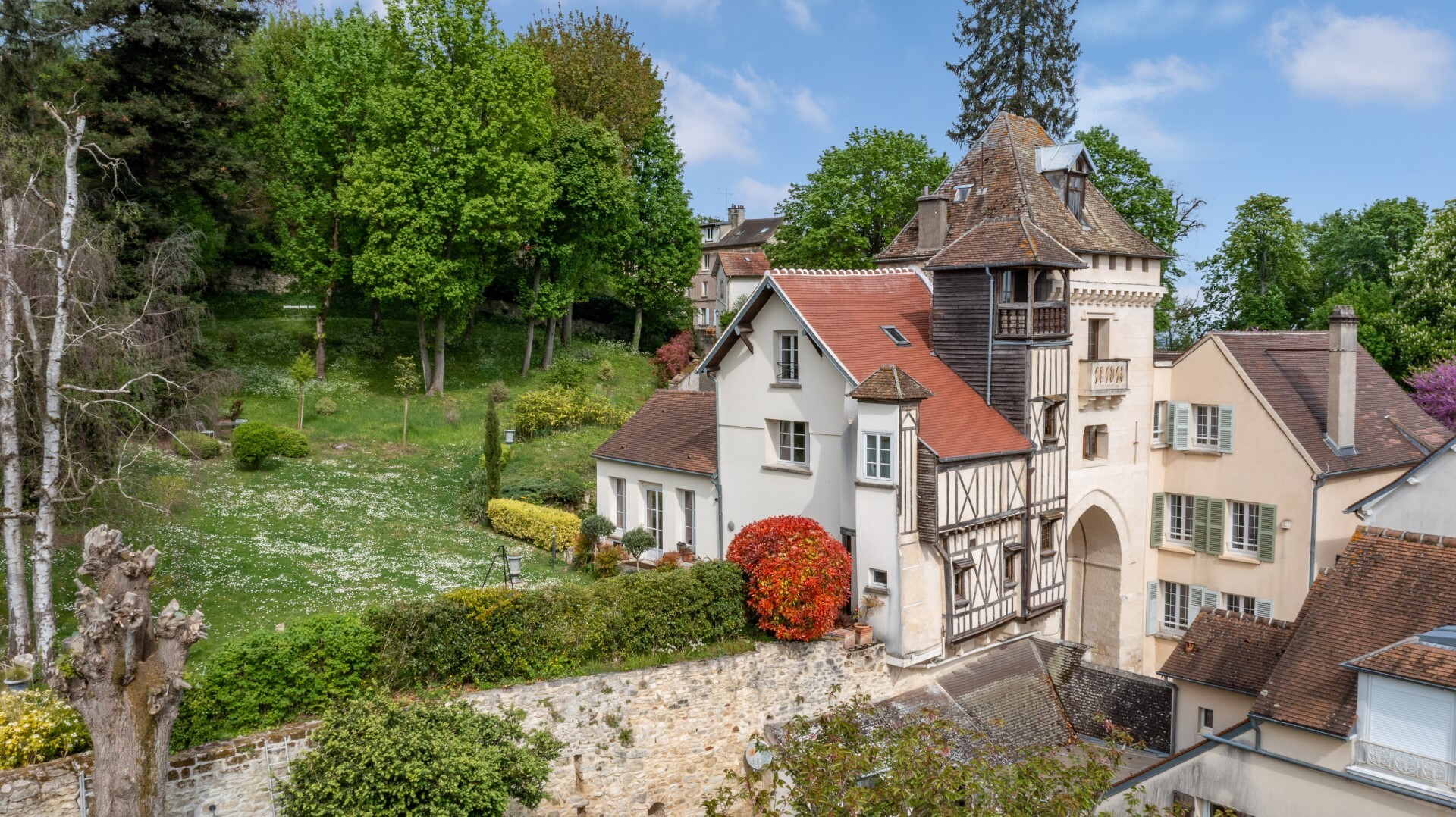 property for sale in Luzarches