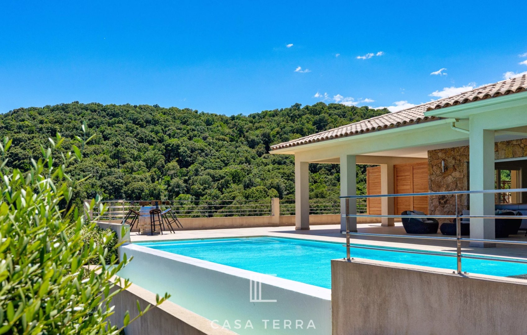 Villa de luxe à vendre à Sari-Solenzara