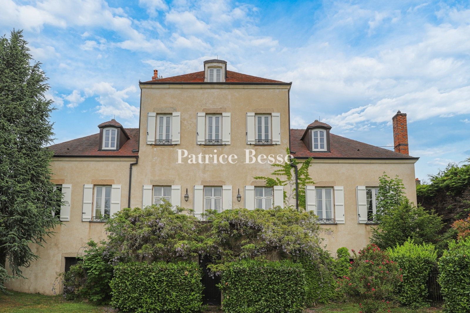 Luxury house for sale in Le Creusot