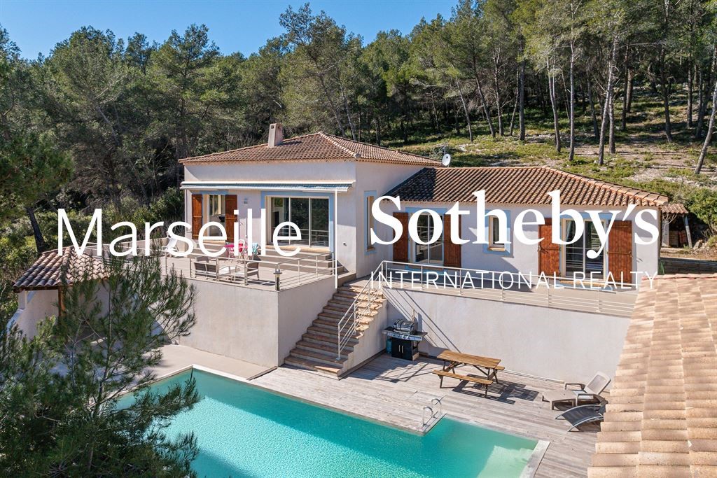 Maison de luxe à vendre à Roquefort-la-Bédoule