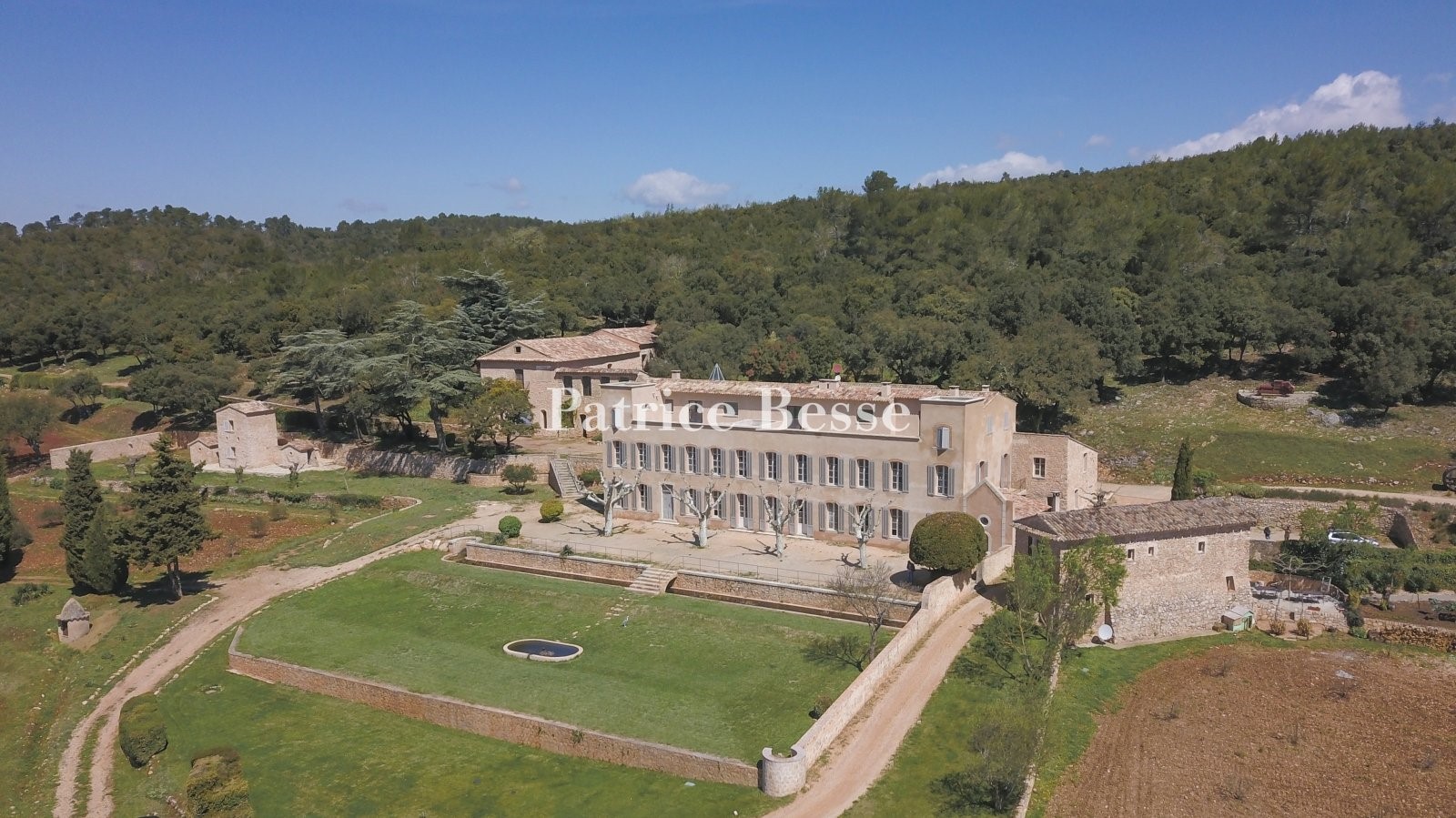 Castle for sale in Cotignac
