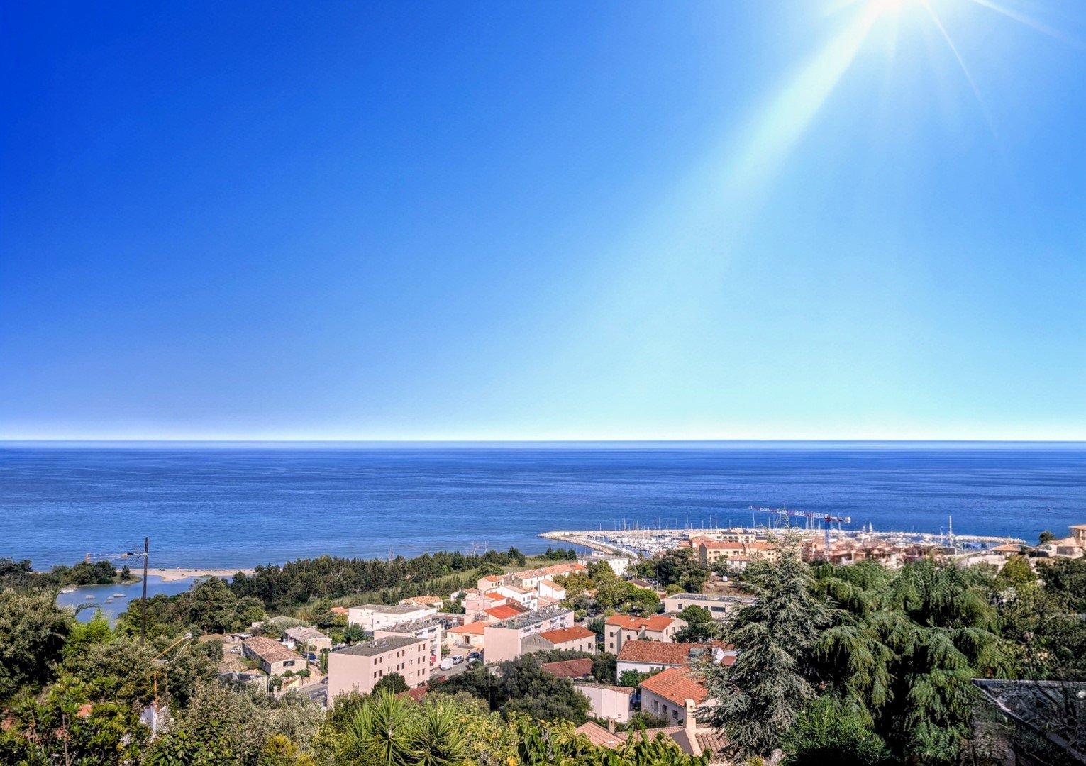 Villa de luxe à vendre à Sari-Solenzara