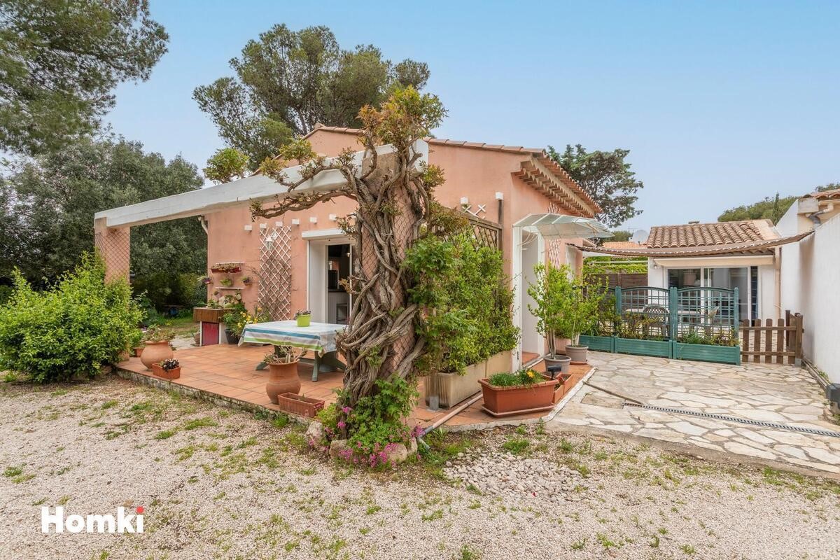 Villa de luxe à vendre dans le quartier Cote Bleue