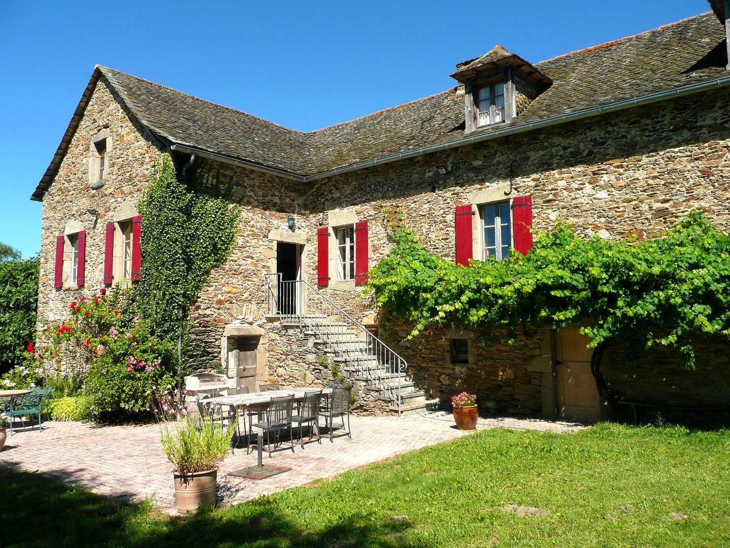 Corps de ferme à vendre à la La Salvetat-Peyralès