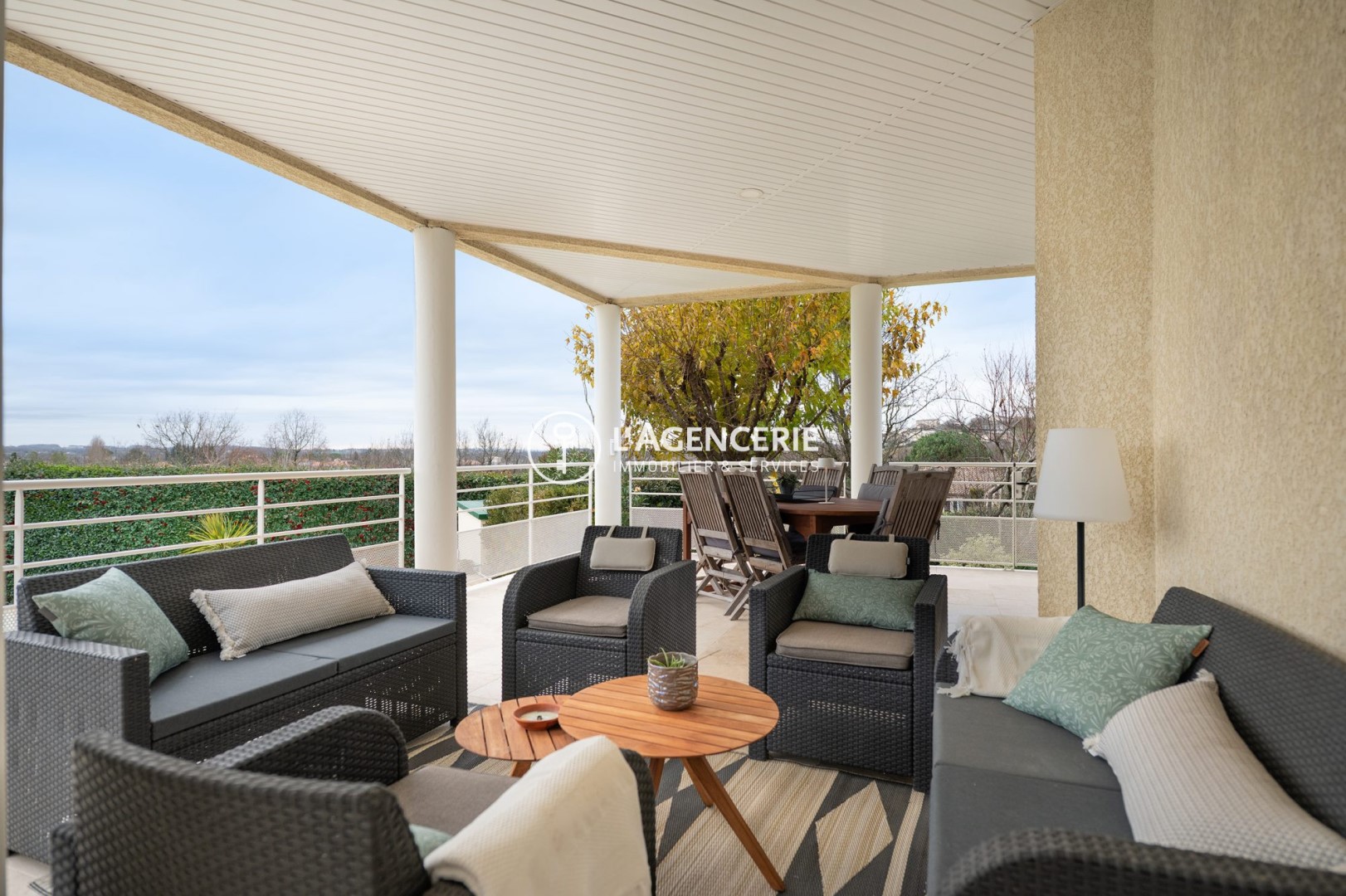 Luxury house for sale in Puygouzon