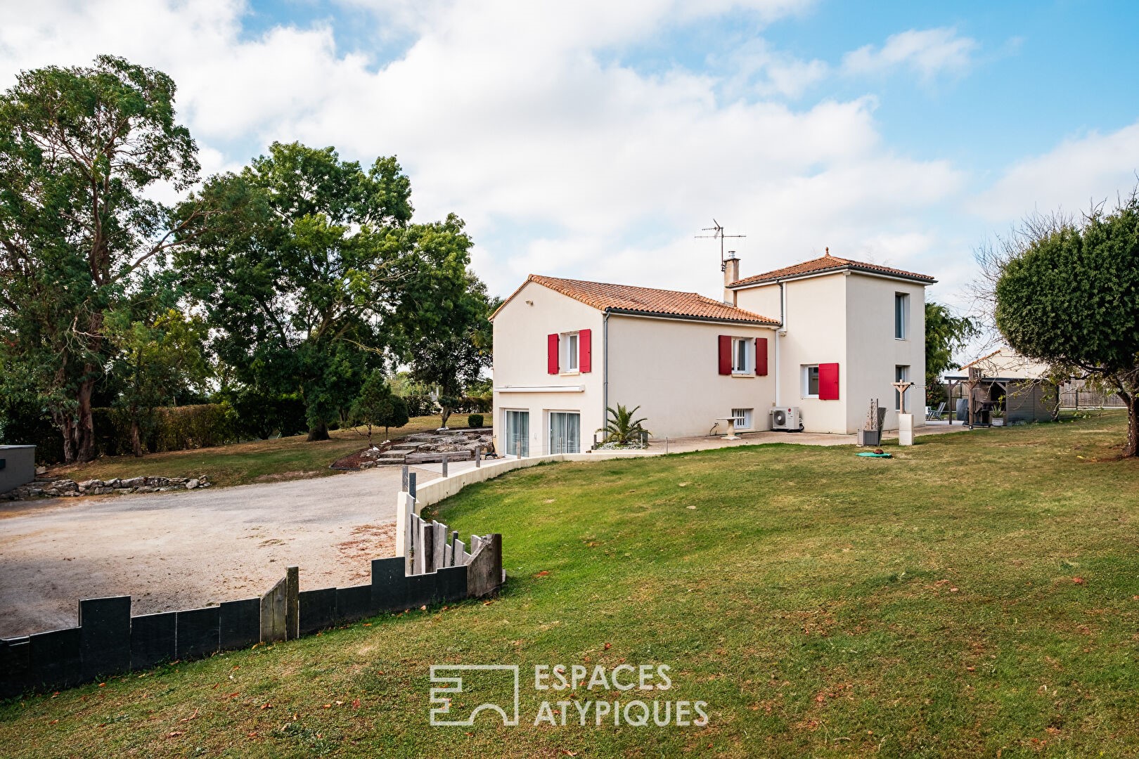 Luxury house for sale in the district Sud Ouest