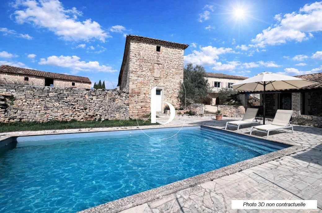 Farmhouse for sale in Orgnac-l'Aven