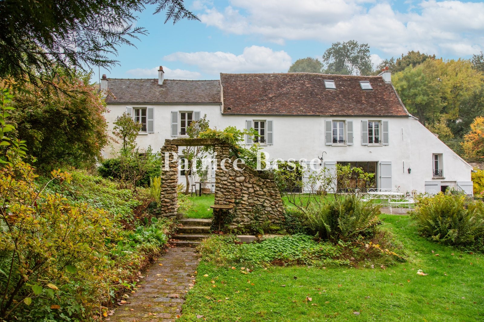 Old house for sale in Boisemont