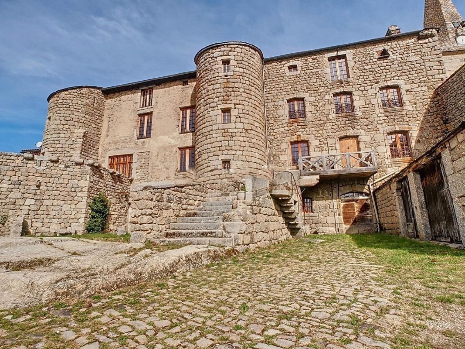 Luxury house for sale in Grandrieu